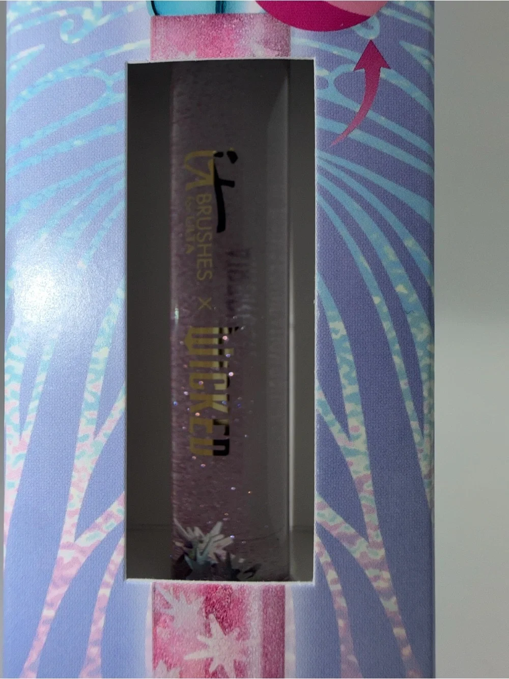 IT Brushes Wicked Pink Powder Brush — Limited Edition